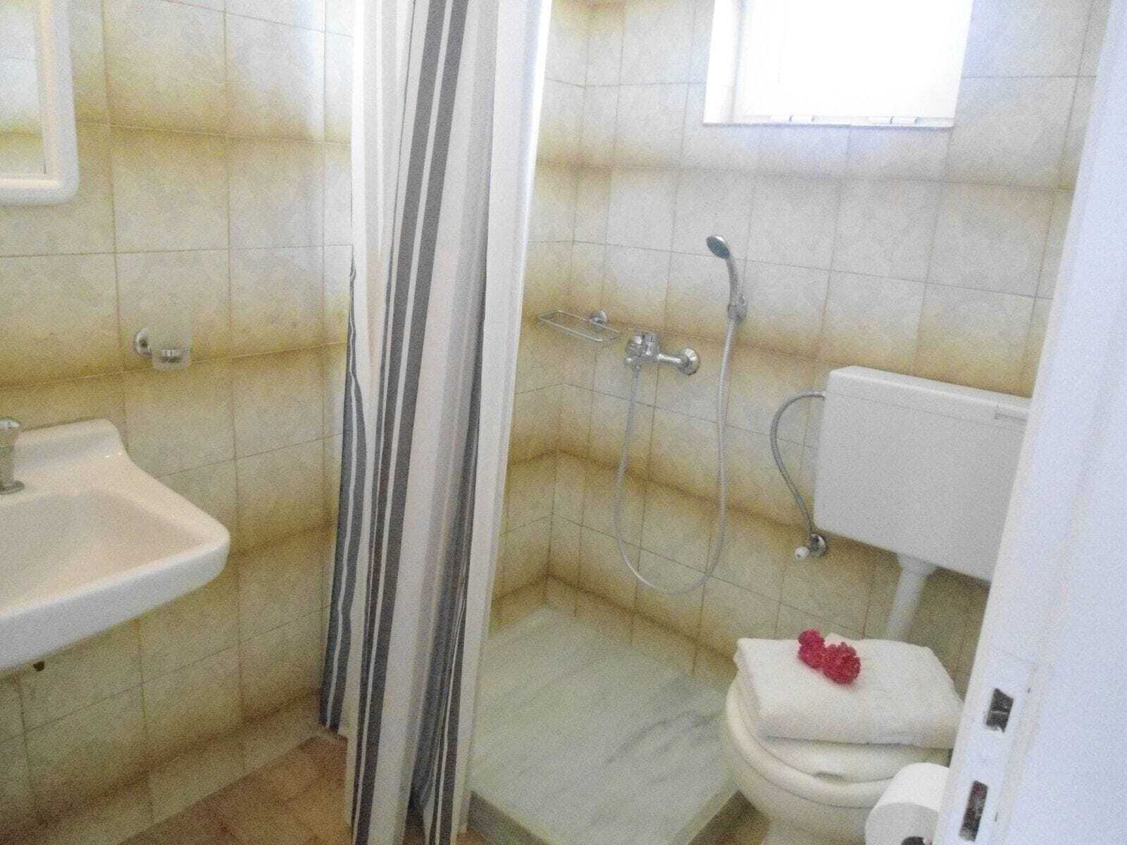 Dennis Studios اليكاناس المظهر الخارجي الصورة